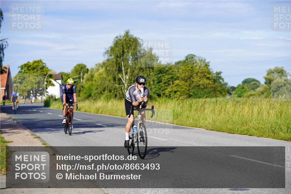 31.08.2025 - Elbe Triathlon Hamburg Michael Burmester http://msf.ph/oto/8663493 31.08.2025 09:17:36 Radfahren 407, 420, 504 meine-sportfotos.de