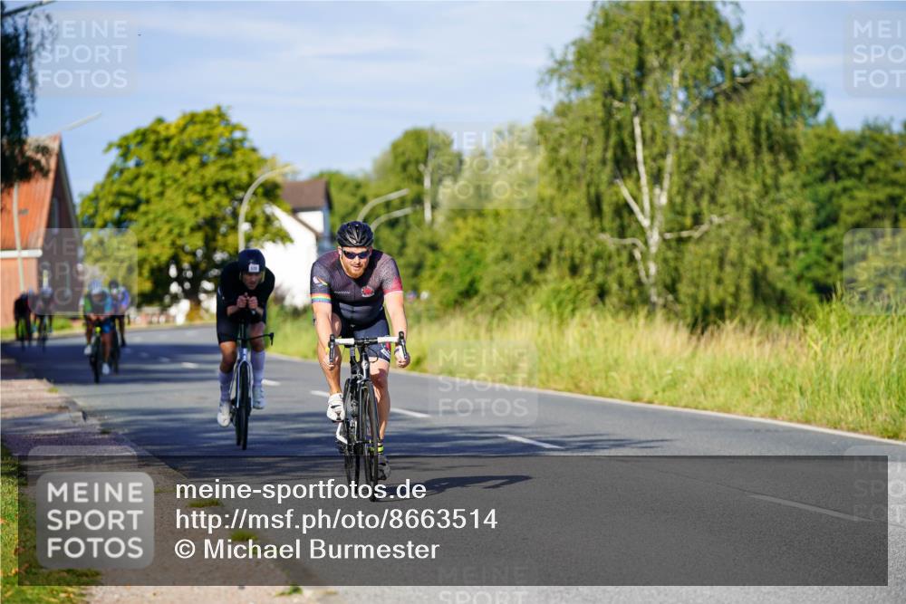 31.08.2025 - Elbe Triathlon Hamburg Michael Burmester http://msf.ph/oto/8663514 31.08.2025 09:17:47 Radfahren 173, 284, 330, 539 meine-sportfotos.de