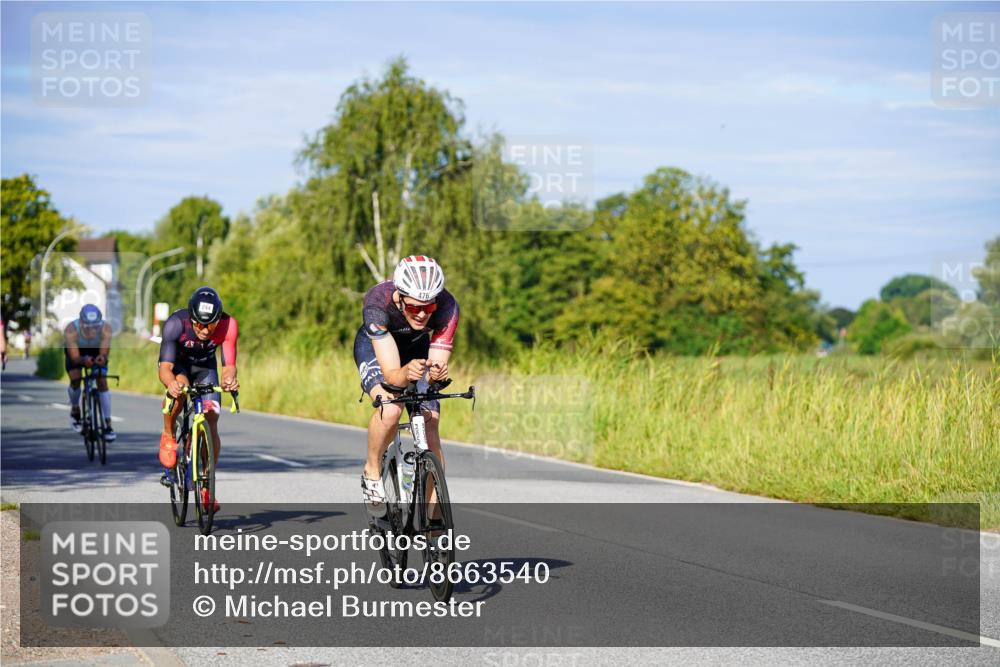 31.08.2025 - Elbe Triathlon Hamburg Michael Burmester http://msf.ph/oto/8663540 31.08.2025 09:17:55 Radfahren 184, 244, 284, 330, 382, 476 meine-sportfotos.de