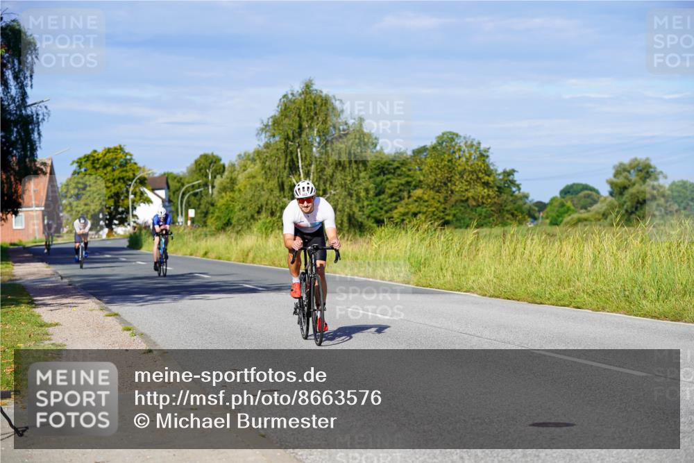 31.08.2025 - Elbe Triathlon Hamburg Michael Burmester http://msf.ph/oto/8663576 31.08.2025 09:18:17 Radfahren 343, 352, 463, 465 meine-sportfotos.de