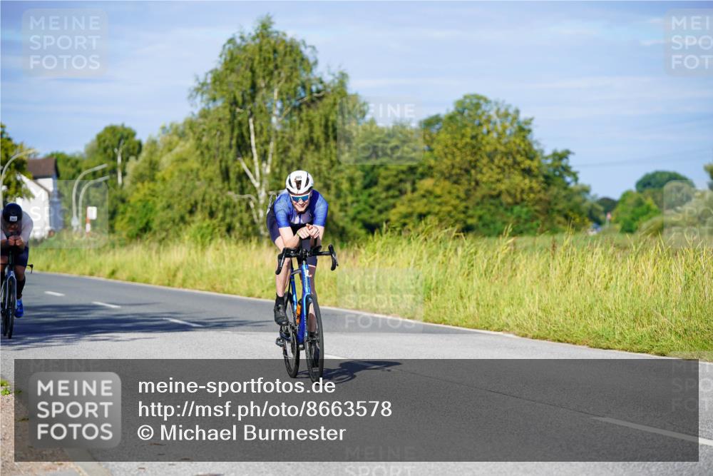 31.08.2025 - Elbe Triathlon Hamburg Michael Burmester http://msf.ph/oto/8663578 31.08.2025 09:18:19 Radfahren 343, 352, 463, 465 meine-sportfotos.de