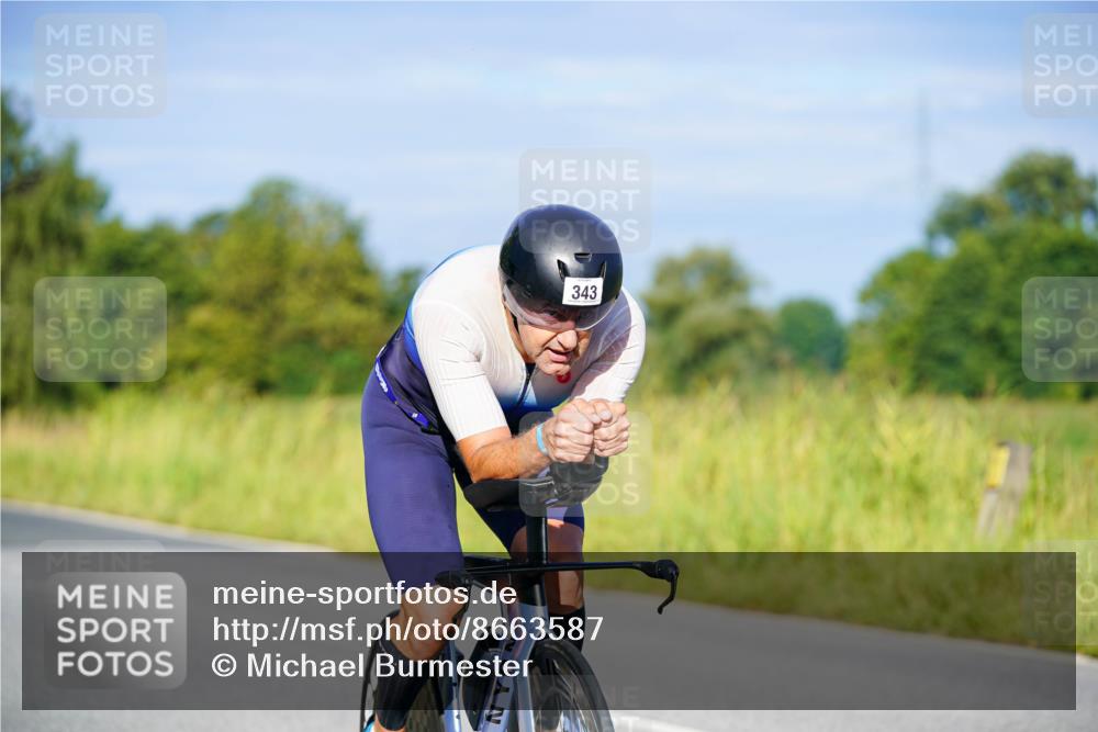 31.08.2025 - Elbe Triathlon Hamburg Michael Burmester http://msf.ph/oto/8663587 31.08.2025 09:18:21 Radfahren 343, 352, 463, 465 meine-sportfotos.de