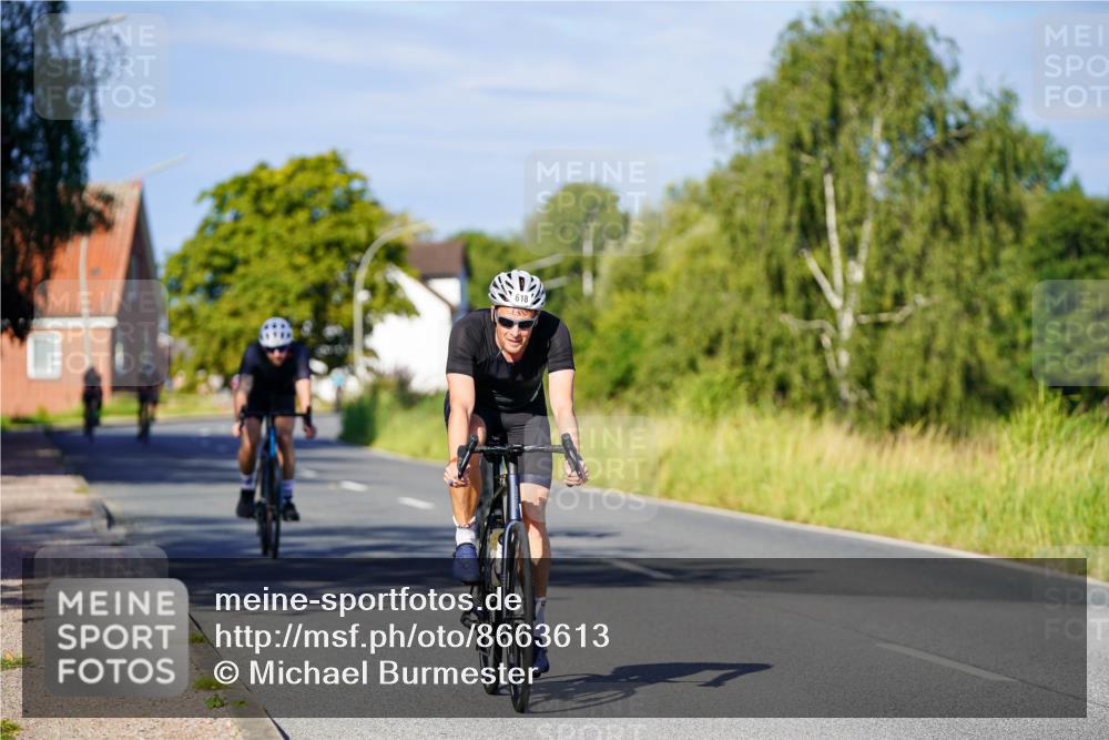 31.08.2025 - Elbe Triathlon Hamburg Michael Burmester http://msf.ph/oto/8663613 31.08.2025 09:18:40 Radfahren 416, 510, 547, 618 meine-sportfotos.de
