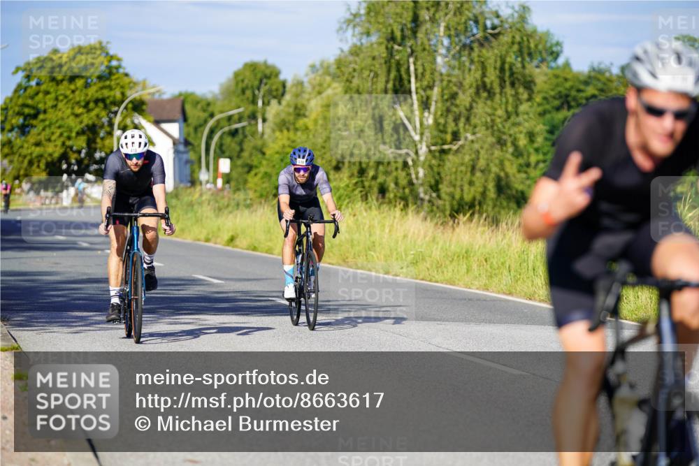 31.08.2025 - Elbe Triathlon Hamburg Michael Burmester http://msf.ph/oto/8663617 31.08.2025 09:18:41 Radfahren 416, 510, 618, 633 meine-sportfotos.de
