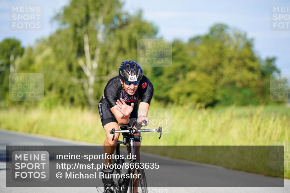 31.08.2025 - Elbe Triathlon Hamburg Michael Burmester http://msf.ph/oto/8663635 31.08.2025 09:18:48 Radfahren 369, 447, 531, 633 meine-sportfotos.de