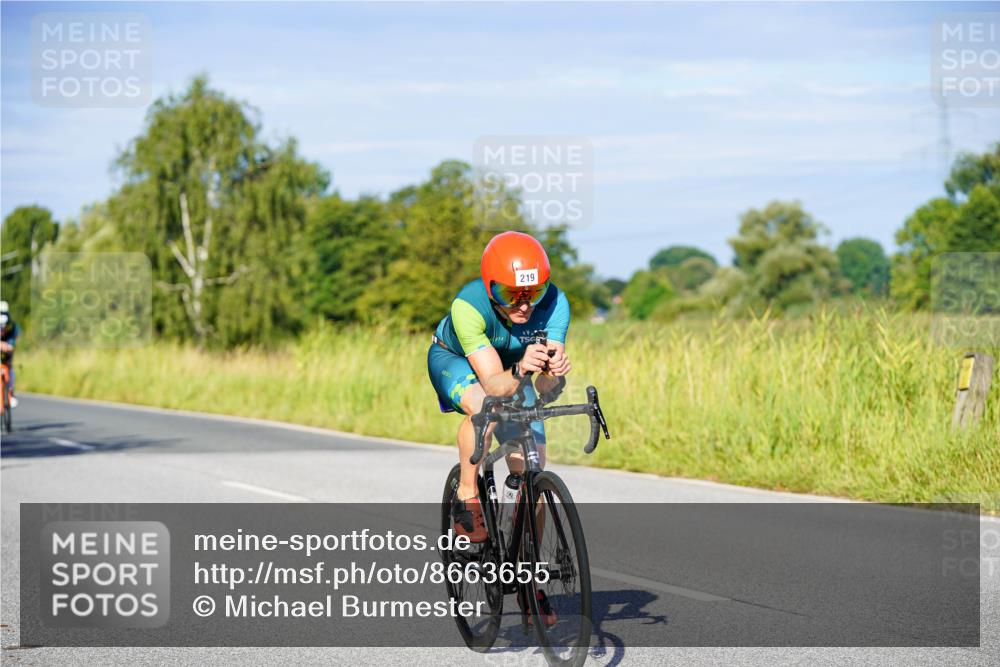 31.08.2025 - Elbe Triathlon Hamburg Michael Burmester http://msf.ph/oto/8663655 31.08.2025 09:18:59 Radfahren 214, 219, 483, 505 meine-sportfotos.de
