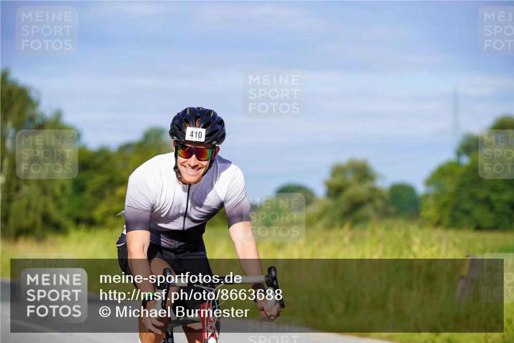 31.08.2025 - Elbe Triathlon Hamburg Michael Burmester http://msf.ph/oto/8663688 31.08.2025 09:19:08 Radfahren 410, 450 meine-sportfotos.de