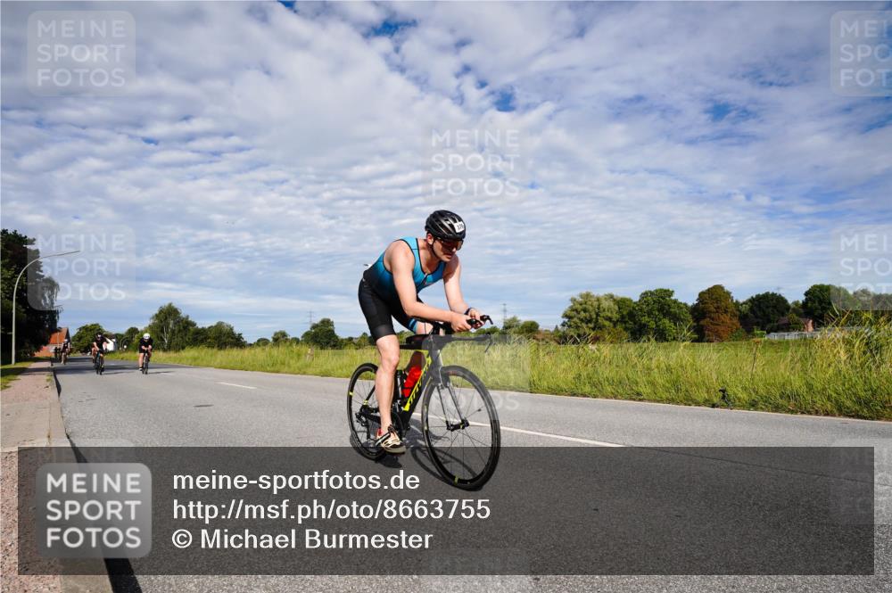 31.08.2025 - Elbe Triathlon Hamburg Michael Burmester http://msf.ph/oto/8663755 31.08.2025 09:41:51 Radfahren 266, 376, 579, 681, 910 meine-sportfotos.de