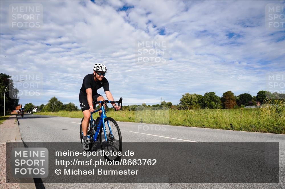 31.08.2025 - Elbe Triathlon Hamburg Michael Burmester http://msf.ph/oto/8663762 31.08.2025 09:41:59 Radfahren 508, 579, 681, 722 meine-sportfotos.de