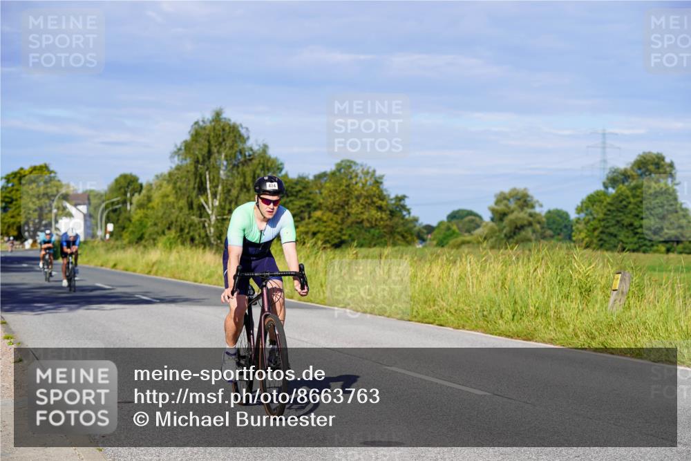 31.08.2025 - Elbe Triathlon Hamburg Michael Burmester http://msf.ph/oto/8663763 31.08.2025 09:20:06 Radfahren 208, 211, 371, 381, 474, 709 meine-sportfotos.de
