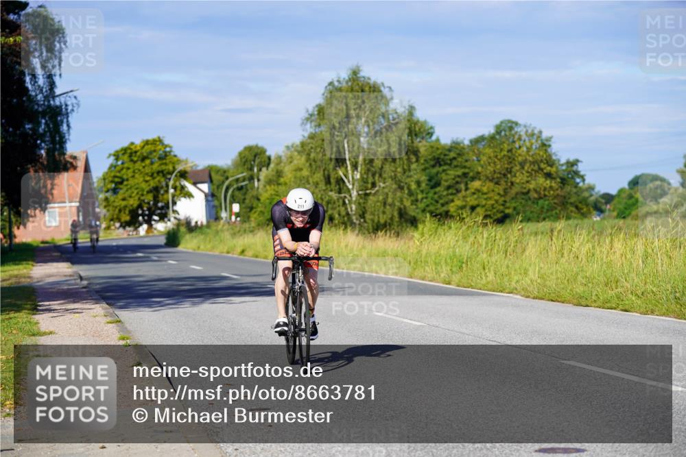31.08.2025 - Elbe Triathlon Hamburg Michael Burmester http://msf.ph/oto/8663781 31.08.2025 09:20:12 Radfahren 211, 381 meine-sportfotos.de