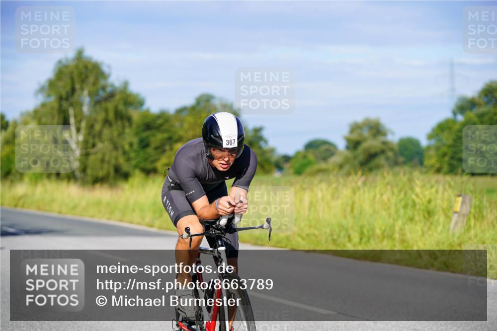 31.08.2025 - Elbe Triathlon Hamburg Michael Burmester http://msf.ph/oto/8663789 31.08.2025 09:20:20 Radfahren 327, 367, 589 meine-sportfotos.de