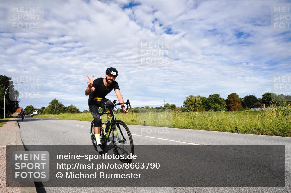 31.08.2025 - Elbe Triathlon Hamburg Michael Burmester http://msf.ph/oto/8663790 31.08.2025 09:42:34 Radfahren 247, 269, 643 meine-sportfotos.de