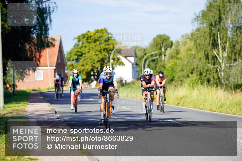 31.08.2025 - Elbe Triathlon Hamburg Michael Burmester http://msf.ph/oto/8663829 31.08.2025 09:20:37 Radfahren 182, 228, 242, 289, 422, 517 meine-sportfotos.de