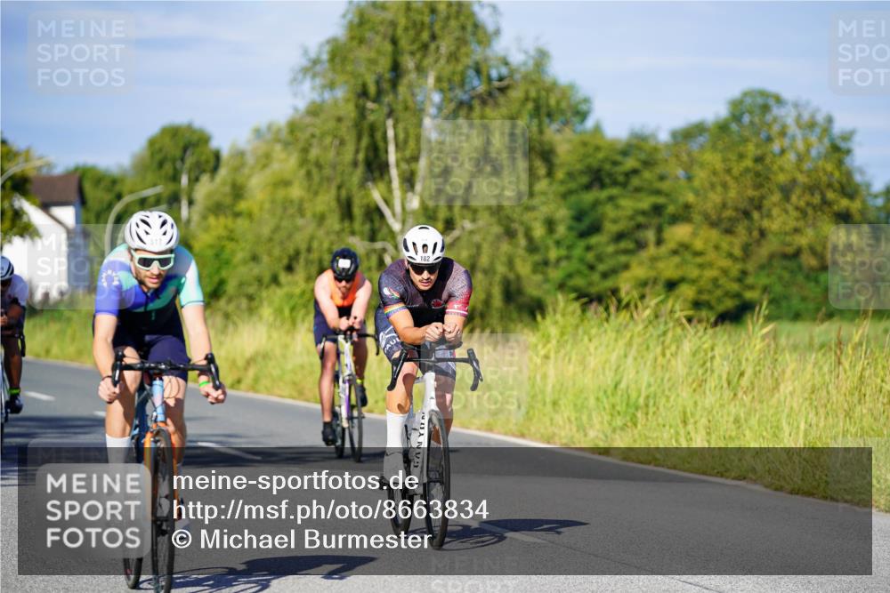 31.08.2025 - Elbe Triathlon Hamburg Michael Burmester http://msf.ph/oto/8663834 31.08.2025 09:20:38 Radfahren 182, 228, 242, 289, 422, 517, 561 meine-sportfotos.de