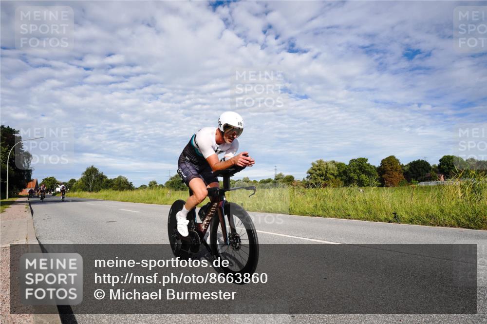 31.08.2025 - Elbe Triathlon Hamburg Michael Burmester http://msf.ph/oto/8663860 31.08.2025 09:43:28 Radfahren 383, 461, 519, 567, 680, 835, 888 meine-sportfotos.de