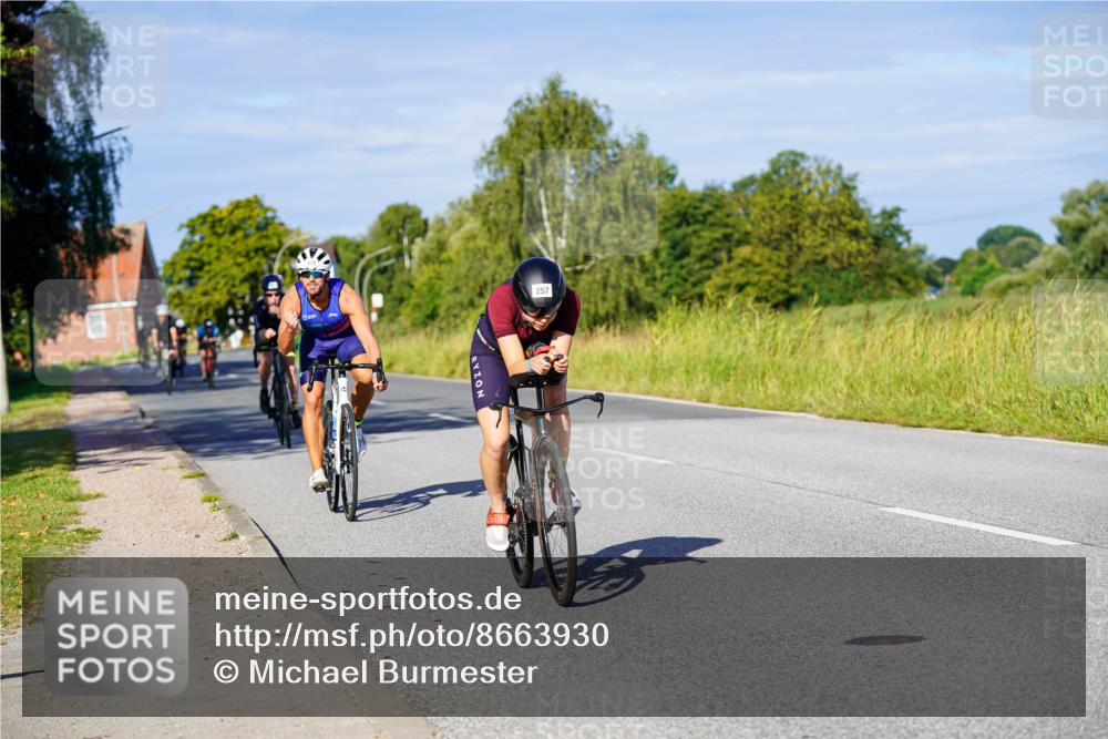 31.08.2025 - Elbe Triathlon Hamburg Michael Burmester http://msf.ph/oto/8663930 31.08.2025 09:21:07 Radfahren 207, 215, 257, 313, 375, 388, 428, 439, 441, 464, 516, 545, 655 meine-sportfotos.de