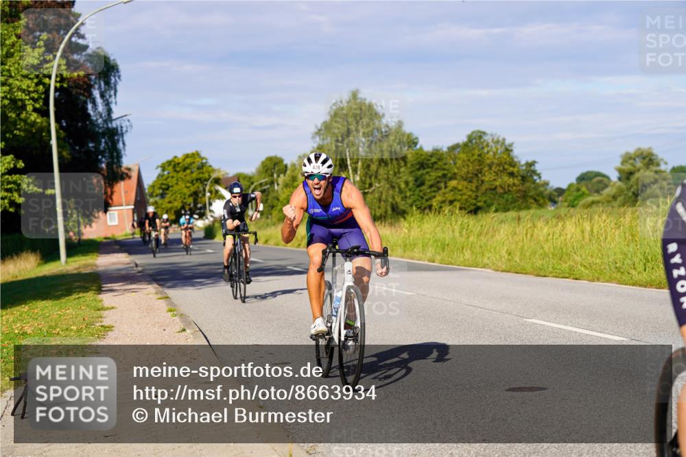 31.08.2025 - Elbe Triathlon Hamburg Michael Burmester http://msf.ph/oto/8663934 31.08.2025 09:21:08 Radfahren 207, 215, 257, 313, 375, 388, 428, 441, 464, 516, 655 meine-sportfotos.de
