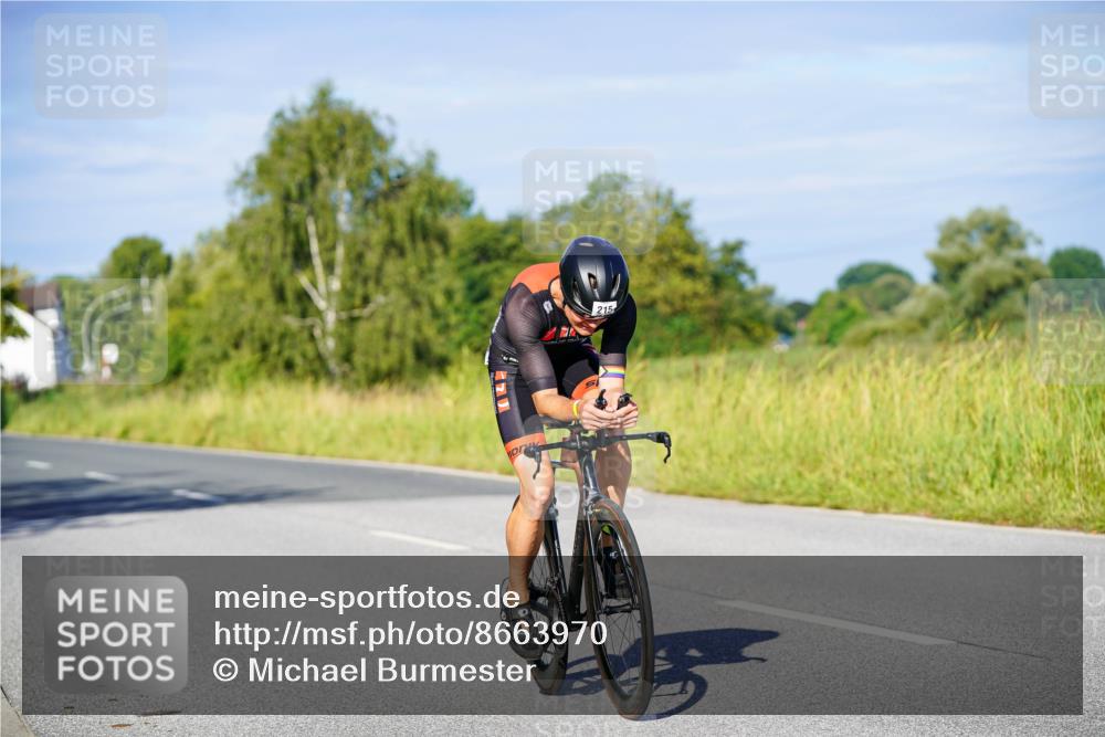 31.08.2025 - Elbe Triathlon Hamburg Michael Burmester http://msf.ph/oto/8663970 31.08.2025 09:21:15 Radfahren 215, 313, 375, 388, 390 meine-sportfotos.de
