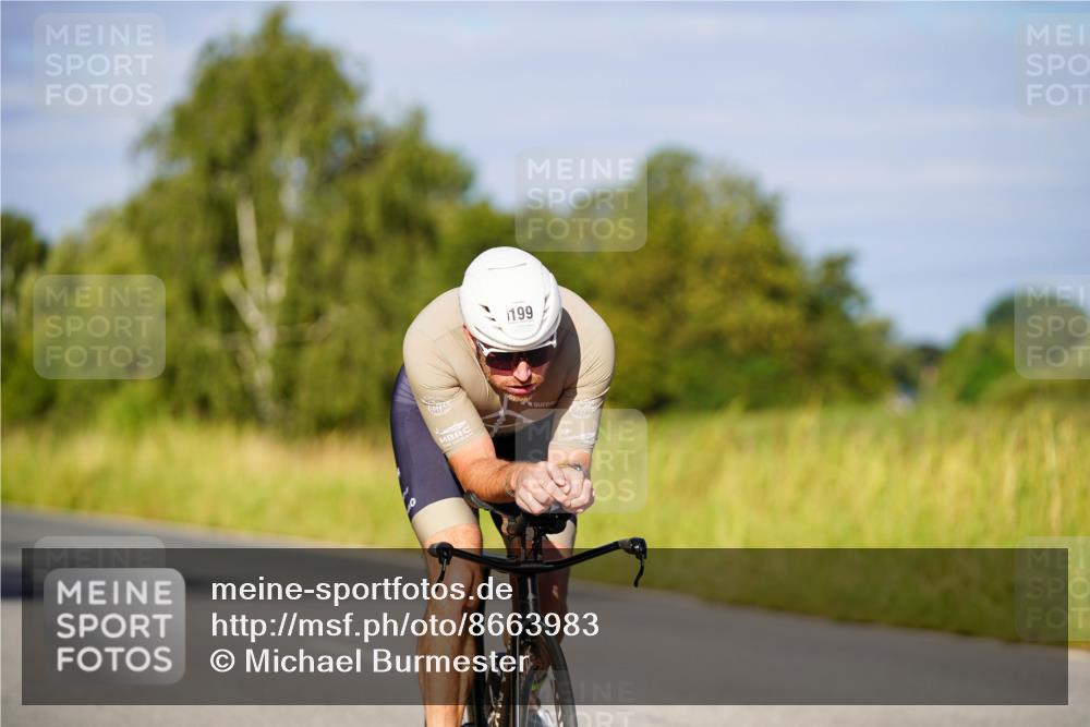 31.08.2025 - Elbe Triathlon Hamburg Michael Burmester http://msf.ph/oto/8663983 31.08.2025 09:21:23 Radfahren 199, 237, 390, 651 meine-sportfotos.de