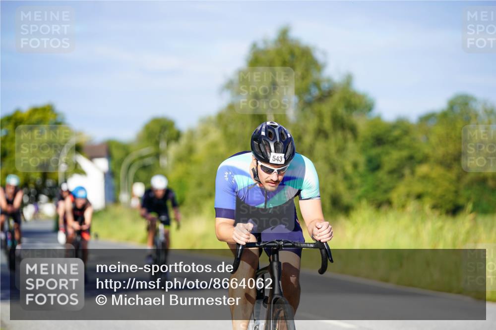 31.08.2025 - Elbe Triathlon Hamburg Michael Burmester http://msf.ph/oto/8664062 31.08.2025 09:22:08 Radfahren 227, 275, 379, 543, 568 meine-sportfotos.de