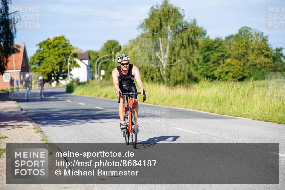 31.08.2025 - Elbe Triathlon Hamburg Michael Burmester http://msf.ph/oto/8664187 31.08.2025 09:22:51 Radfahren 540, 600, 626 meine-sportfotos.de