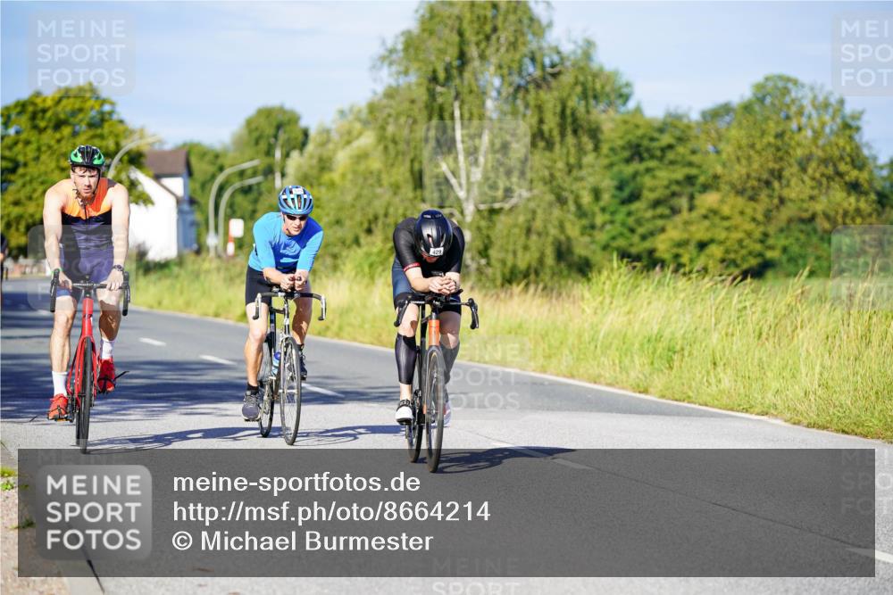 31.08.2025 - Elbe Triathlon Hamburg Michael Burmester http://msf.ph/oto/8664214 31.08.2025 09:23:01 Radfahren 325, 386, 406, 429, 575 meine-sportfotos.de