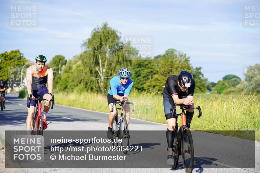 31.08.2025 - Elbe Triathlon Hamburg Michael Burmester http://msf.ph/oto/8664221 31.08.2025 09:23:02 Radfahren 325, 386, 406, 429, 575 meine-sportfotos.de