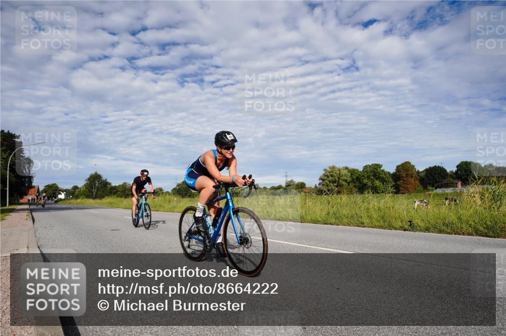 31.08.2025 - Elbe Triathlon Hamburg Michael Burmester http://msf.ph/oto/8664222 31.08.2025 09:48:49 Radfahren 407, 515, 656, 739, 742, 856, 920, 931 meine-sportfotos.de
