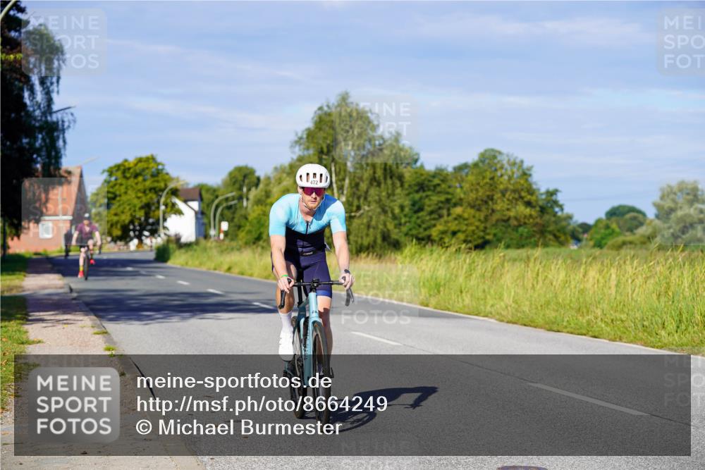 31.08.2025 - Elbe Triathlon Hamburg Michael Burmester http://msf.ph/oto/8664249 31.08.2025 09:23:15 Radfahren 270, 472, 508, 521 meine-sportfotos.de