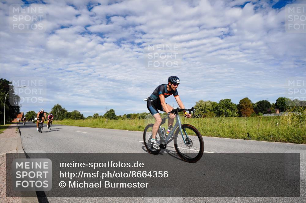 31.08.2025 - Elbe Triathlon Hamburg Michael Burmester http://msf.ph/oto/8664356 31.08.2025 09:50:51 Radfahren 397, 470, 596, 689, 730, 735, 812, 832, 861, 918 meine-sportfotos.de