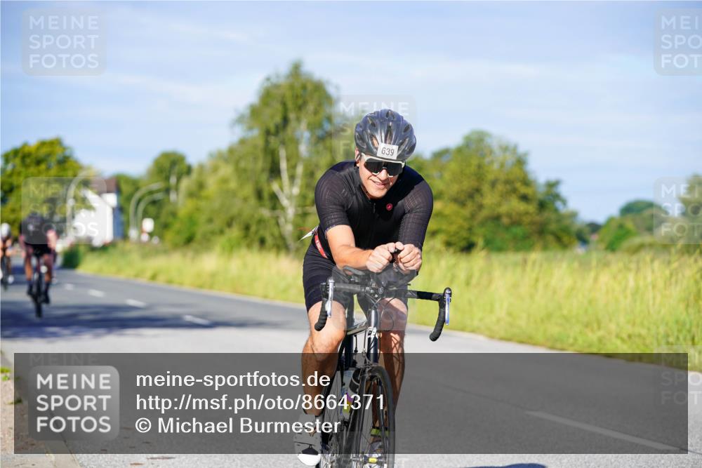 31.08.2025 - Elbe Triathlon Hamburg Michael Burmester http://msf.ph/oto/8664371 31.08.2025 09:24:00 Radfahren 185, 309, 353, 432, 436, 470, 481, 549, 639, 695 meine-sportfotos.de