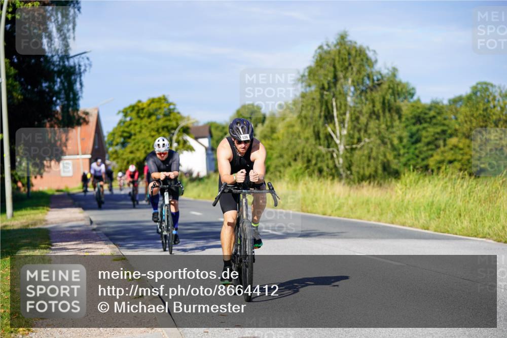 31.08.2025 - Elbe Triathlon Hamburg Michael Burmester http://msf.ph/oto/8664412 31.08.2025 09:24:12 Radfahren 335, 473, 487, 511, 536, 728 meine-sportfotos.de
