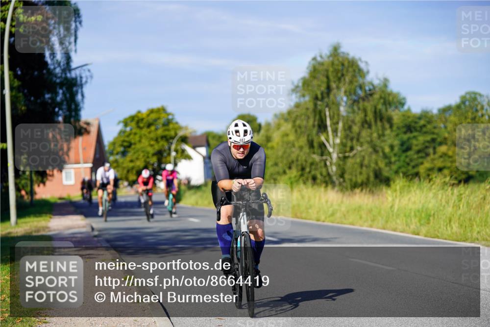 31.08.2025 - Elbe Triathlon Hamburg Michael Burmester http://msf.ph/oto/8664419 31.08.2025 09:24:13 Radfahren 233, 335, 473, 487, 511, 536, 728 meine-sportfotos.de