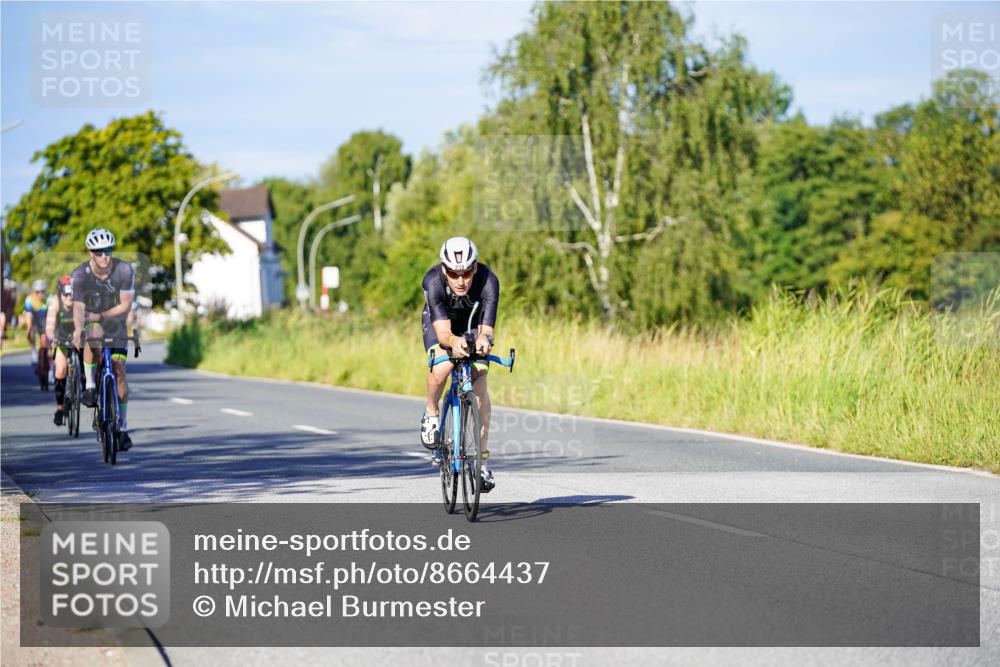 31.08.2025 - Elbe Triathlon Hamburg Michael Burmester http://msf.ph/oto/8664437 31.08.2025 09:24:19 Radfahren 233, 288, 335, 418, 435, 454, 473, 499, 728 meine-sportfotos.de