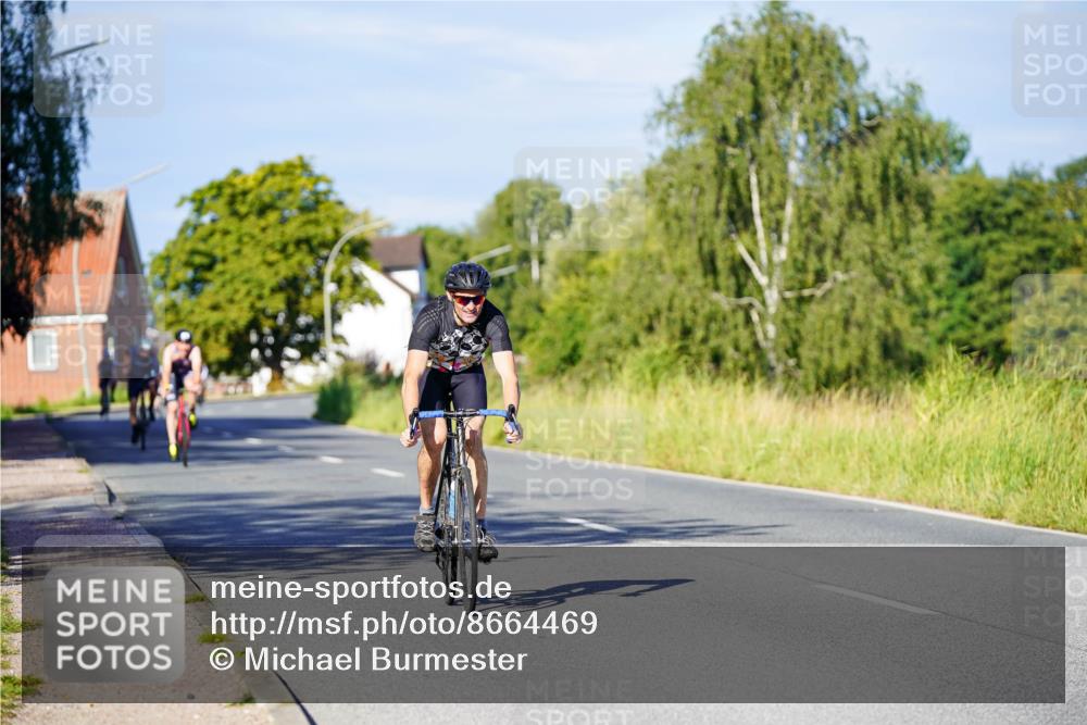 31.08.2025 - Elbe Triathlon Hamburg Michael Burmester http://msf.ph/oto/8664469 31.08.2025 09:24:27 Radfahren 180, 418, 454, 499, 576, 653 meine-sportfotos.de