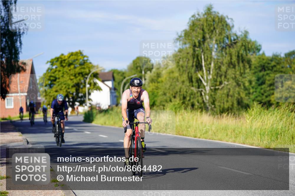 31.08.2025 - Elbe Triathlon Hamburg Michael Burmester http://msf.ph/oto/8664482 31.08.2025 09:24:30 Radfahren 180, 576, 653 meine-sportfotos.de