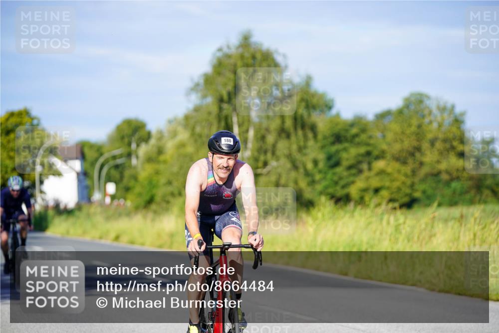 31.08.2025 - Elbe Triathlon Hamburg Michael Burmester http://msf.ph/oto/8664484 31.08.2025 09:24:31 Radfahren 180, 576, 653 meine-sportfotos.de