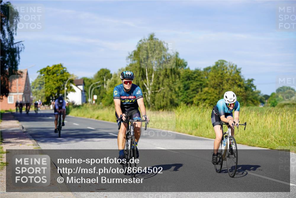 31.08.2025 - Elbe Triathlon Hamburg Michael Burmester http://msf.ph/oto/8664502 31.08.2025 09:24:39 Radfahren 267, 417, 638 meine-sportfotos.de