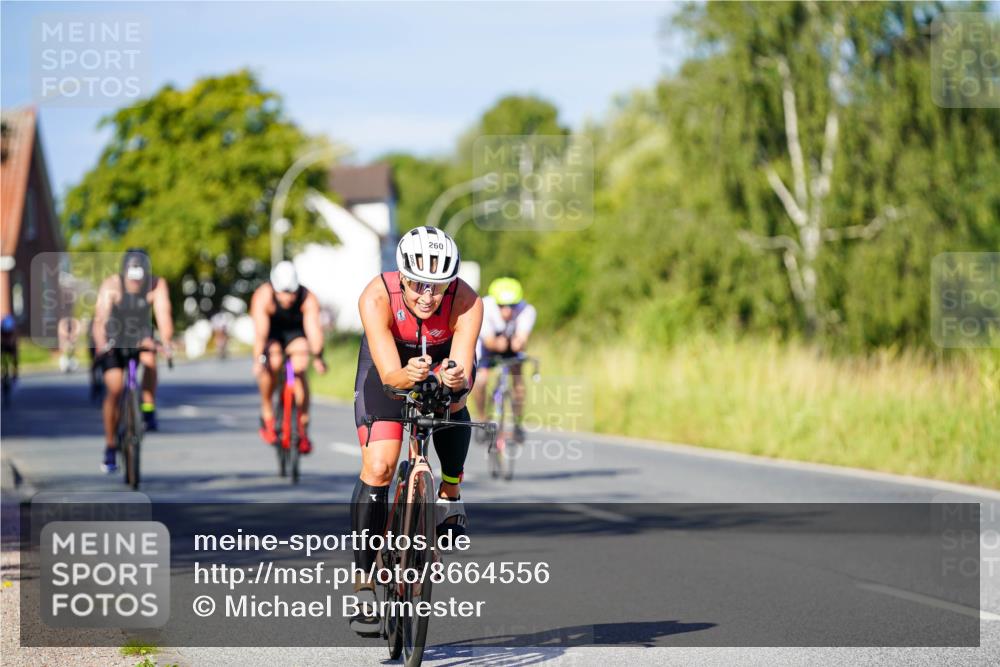 31.08.2025 - Elbe Triathlon Hamburg Michael Burmester http://msf.ph/oto/8664556 31.08.2025 09:24:54 Radfahren 260, 373, 403, 457, 477, 548, 659 meine-sportfotos.de