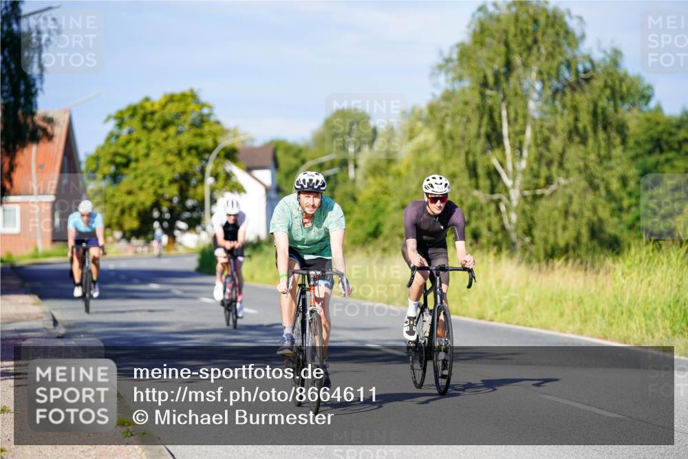 31.08.2025 - Elbe Triathlon Hamburg Michael Burmester http://msf.ph/oto/8664611 31.08.2025 09:25:15 Radfahren 293, 459, 462, 546, 611, 753 meine-sportfotos.de