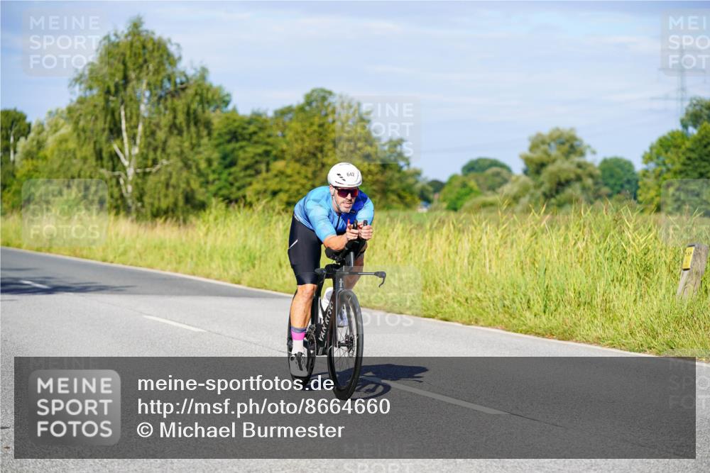 31.08.2025 - Elbe Triathlon Hamburg Michael Burmester http://msf.ph/oto/8664660 31.08.2025 09:25:35 Radfahren 174, 179, 302, 308, 345, 346, 347, 642, 652, 724 meine-sportfotos.de