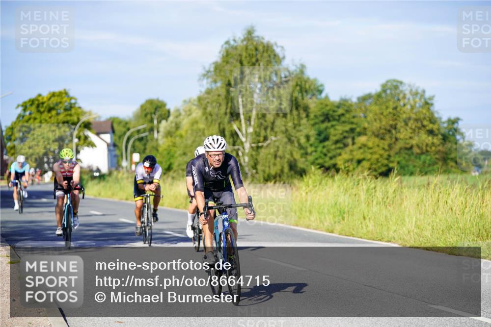 31.08.2025 - Elbe Triathlon Hamburg Michael Burmester http://msf.ph/oto/8664715 31.08.2025 09:25:48 Radfahren 348, 366, 424, 453, 507, 550, 625 meine-sportfotos.de
