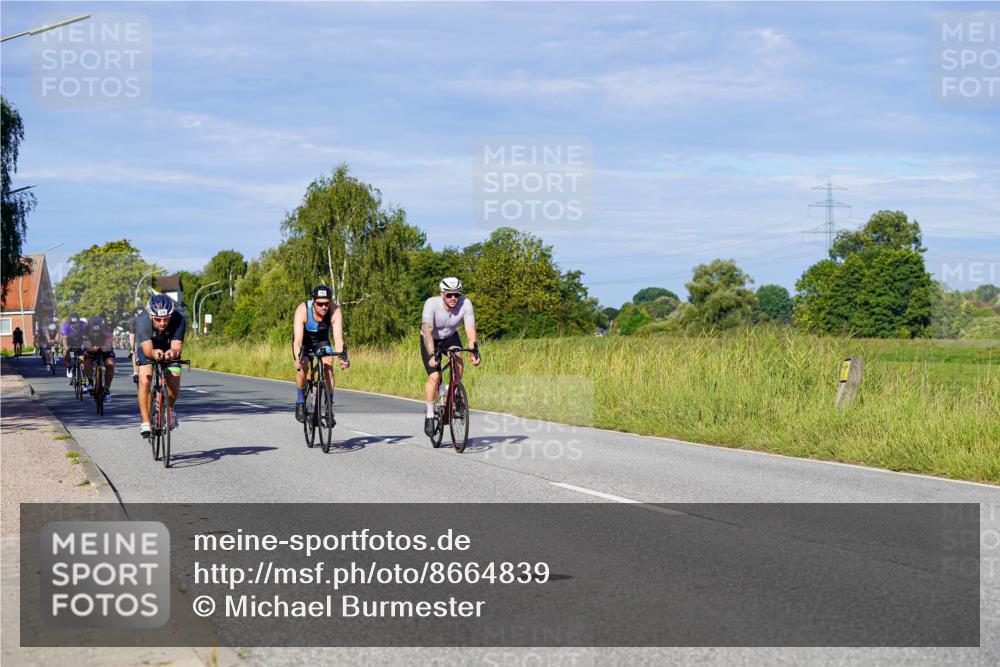 31.08.2025 - Elbe Triathlon Hamburg Michael Burmester http://msf.ph/oto/8664839 31.08.2025 09:26:34 Radfahren 248, 318, 341, 444, 445, 461, 558, 596, 650, 716, 725 meine-sportfotos.de