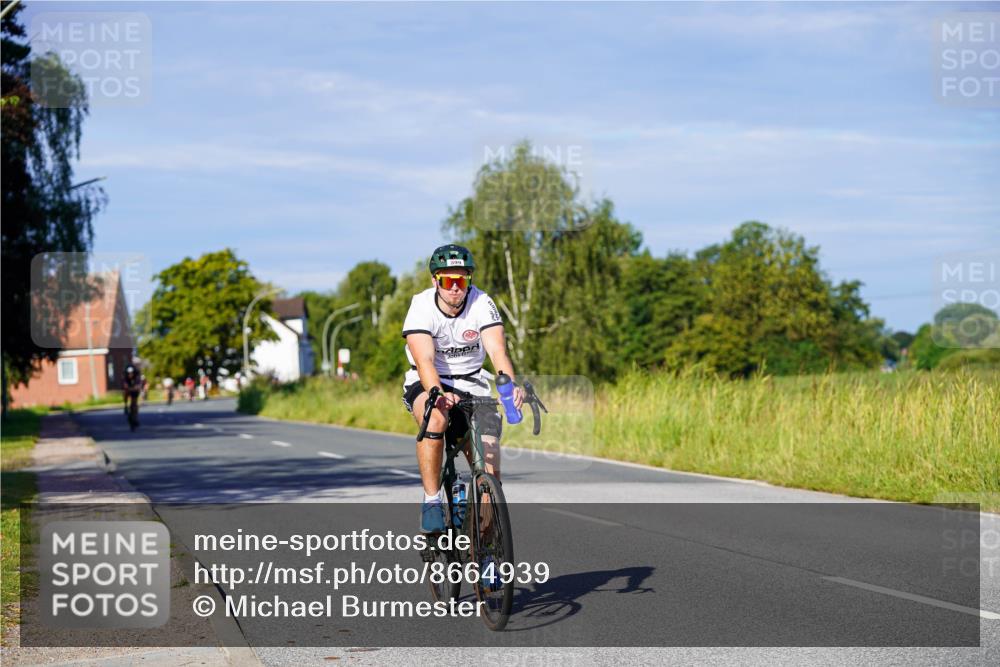 31.08.2025 - Elbe Triathlon Hamburg Michael Burmester http://msf.ph/oto/8664939 31.08.2025 09:26:57 Radfahren 266, 368, 399 meine-sportfotos.de