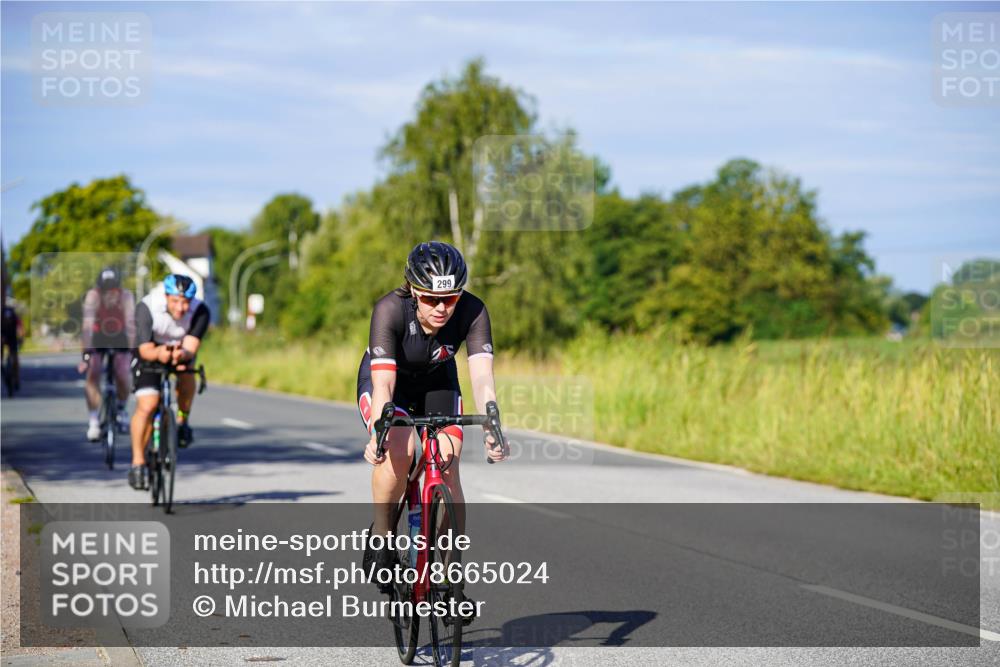 31.08.2025 - Elbe Triathlon Hamburg Michael Burmester http://msf.ph/oto/8665024 31.08.2025 09:27:31 Radfahren 247, 299, 321, 354, 385, 623 meine-sportfotos.de