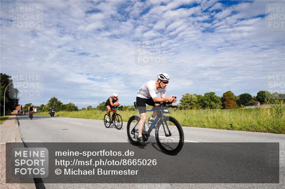 31.08.2025 - Elbe Triathlon Hamburg Michael Burmester http://msf.ph/oto/8665026 31.08.2025 10:02:58 Radfahren 428, 495, 618, 638, 682, 696, 727, 739, 850, 912 meine-sportfotos.de