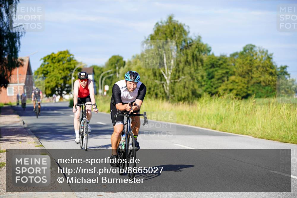 31.08.2025 - Elbe Triathlon Hamburg Michael Burmester http://msf.ph/oto/8665027 31.08.2025 09:27:32 Radfahren 299, 321, 354, 385, 623 meine-sportfotos.de