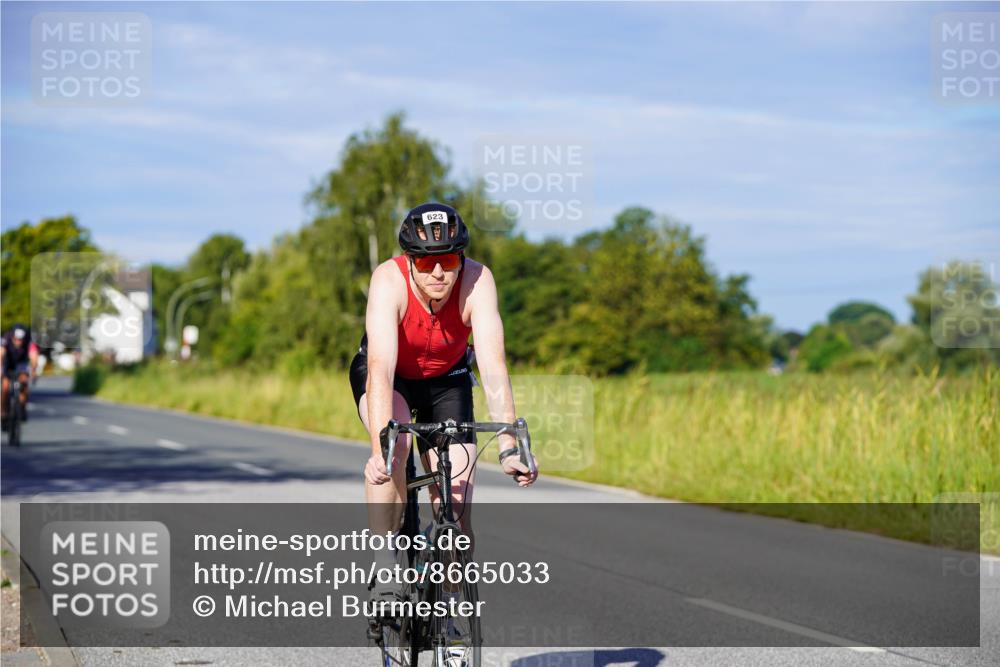 31.08.2025 - Elbe Triathlon Hamburg Michael Burmester http://msf.ph/oto/8665033 31.08.2025 09:27:33 Radfahren 299, 321, 354, 385, 496, 623 meine-sportfotos.de