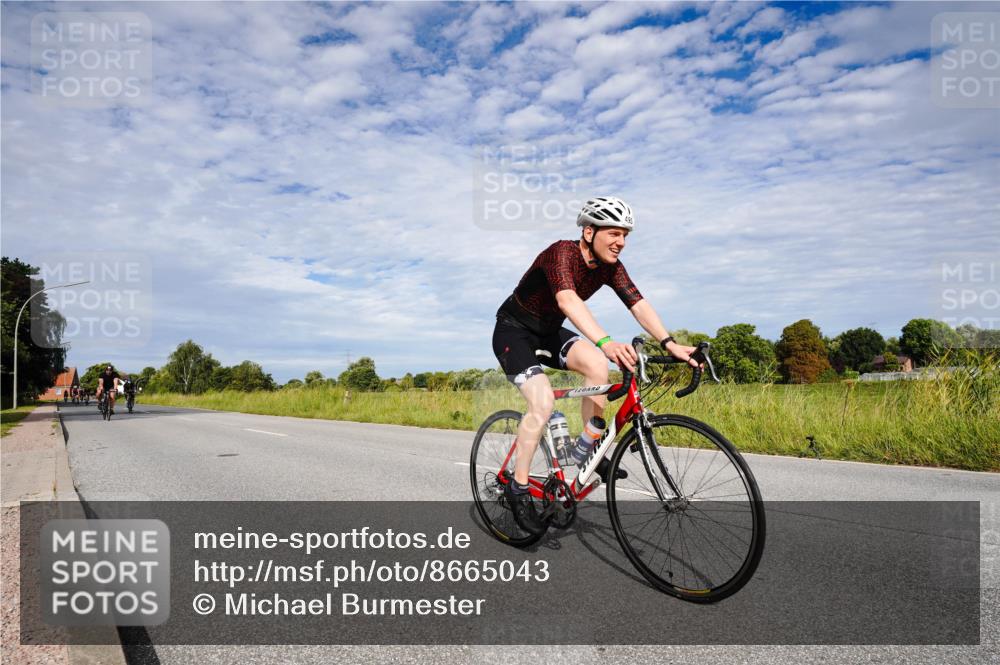 31.08.2025 - Elbe Triathlon Hamburg Michael Burmester http://msf.ph/oto/8665043 31.08.2025 10:03:04 Radfahren 428, 495, 515, 588, 618, 696, 777, 834, 850 meine-sportfotos.de